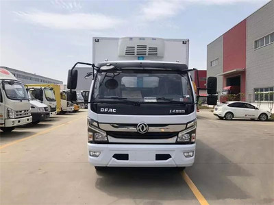 邯鄲市東風(fēng)多利卡D7蔬菜水果冷藏車(chē) 5.2米廂體保鮮運(yùn)輸?shù)氖走x